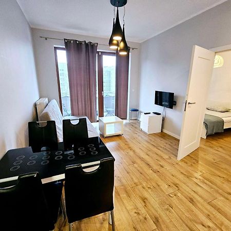 First -- Green Zoliborz Apartment 4 Warszawa Eksteriør billede
